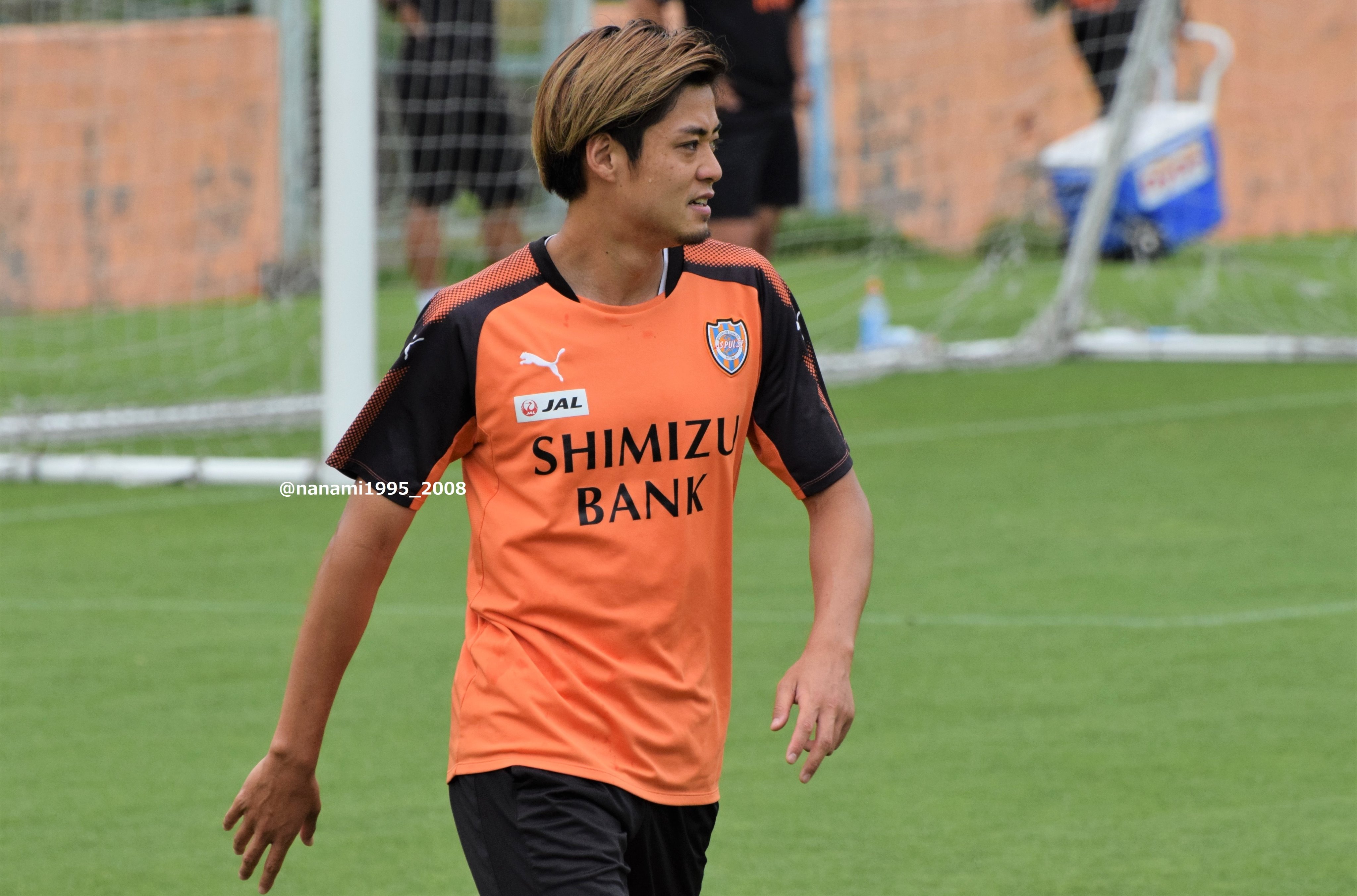 ななみのお父さん 練習試合 45分 2本 清水エスパルス Vs 藤枝myfc 清水エスパルス Df 25 松原后くん ウォーミングアップ時 練習着の背中にサインらしきものが書いてあり 気に見ていましたが フォロワーさんによるとチアゴ選手のサインのようです