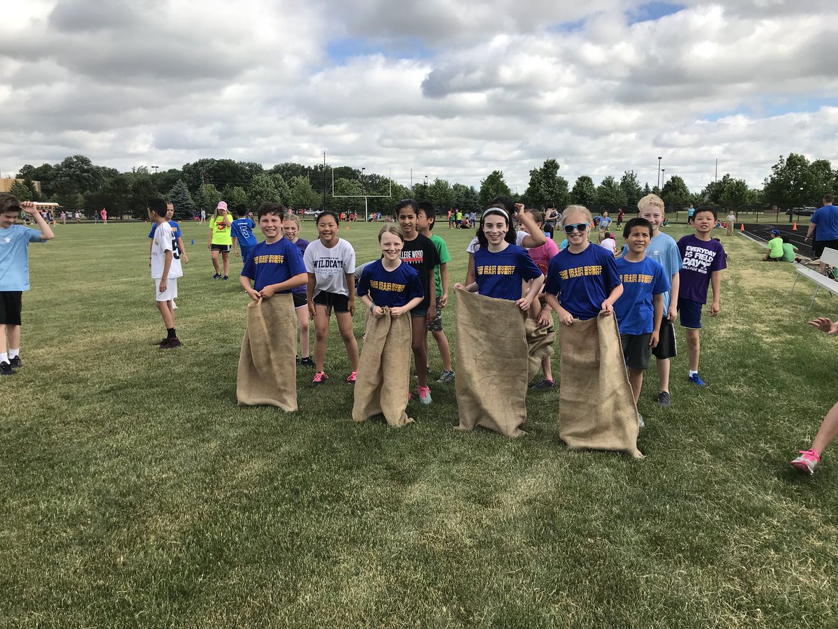 CordovasClass's tweet photo. Let the games begin! @CWEtvCrew https://t.co/uEg0zOZPWZ