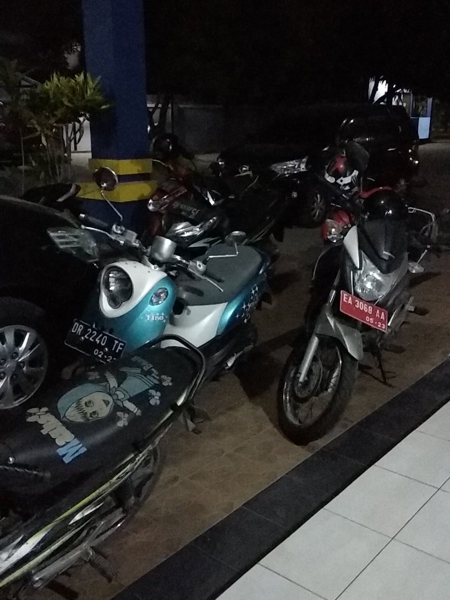 parkiran penuh.. hahaa