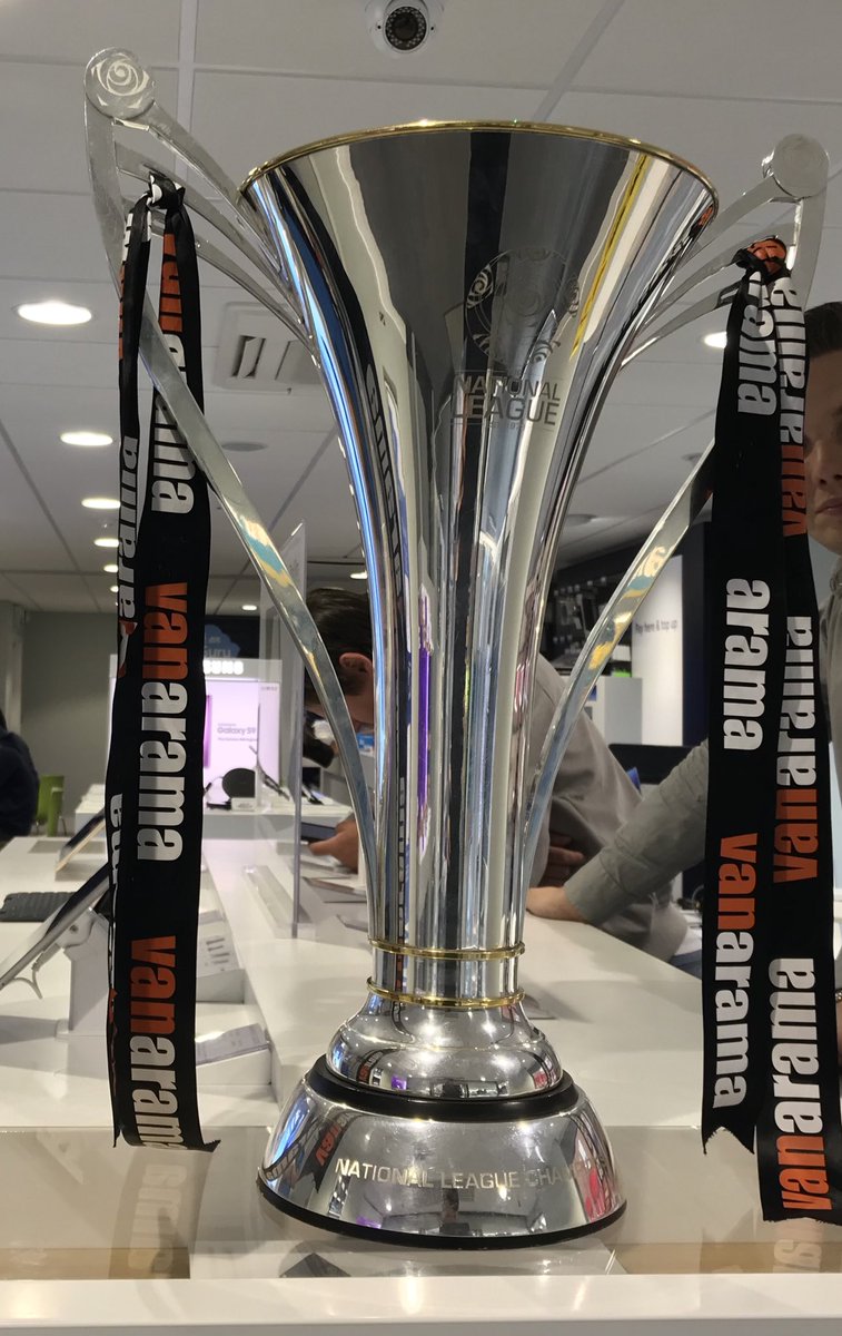 MIDCommsUK's tweet image. @TheNationalLge trophy here at #O2Macclesfield until 3pm, if you’re an @thesilkmen fan or just want to get your hands on the silverware then make sure you head down before it’s gone! #UpTheSilkmen #Champions