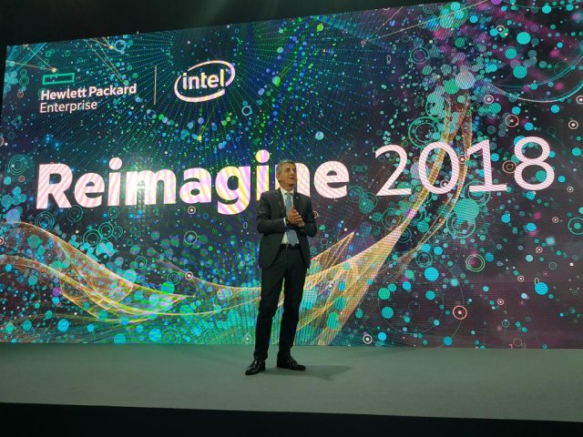 maxitalianovero's tweet photo. Prepararsi all'era dei dati: #HPEItalianSummit #HPEReimagine #HPEPartnerConference @HPE_IT https://t.co/j4U0L9uMrQ https://t.co/CfoRjccObB