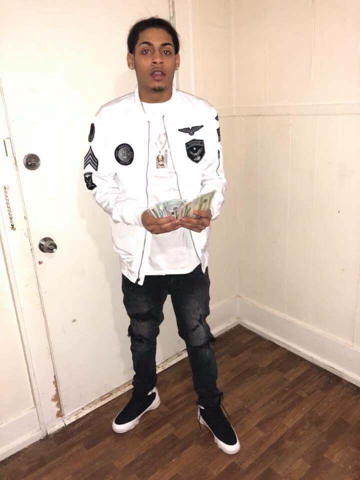 _GunzNButta's tweet photo. Cool boi 😎 https://t.co/AkcgbBLzoh