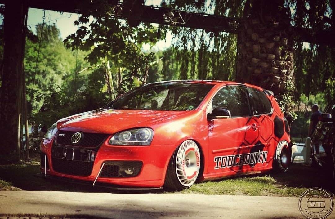 Moshimediapt's tweet photo. Touchdown
#lowfamily #stance #vt #visualtuning #vw #golf #verein #droppt https://t.co/5RdEt5LLzF