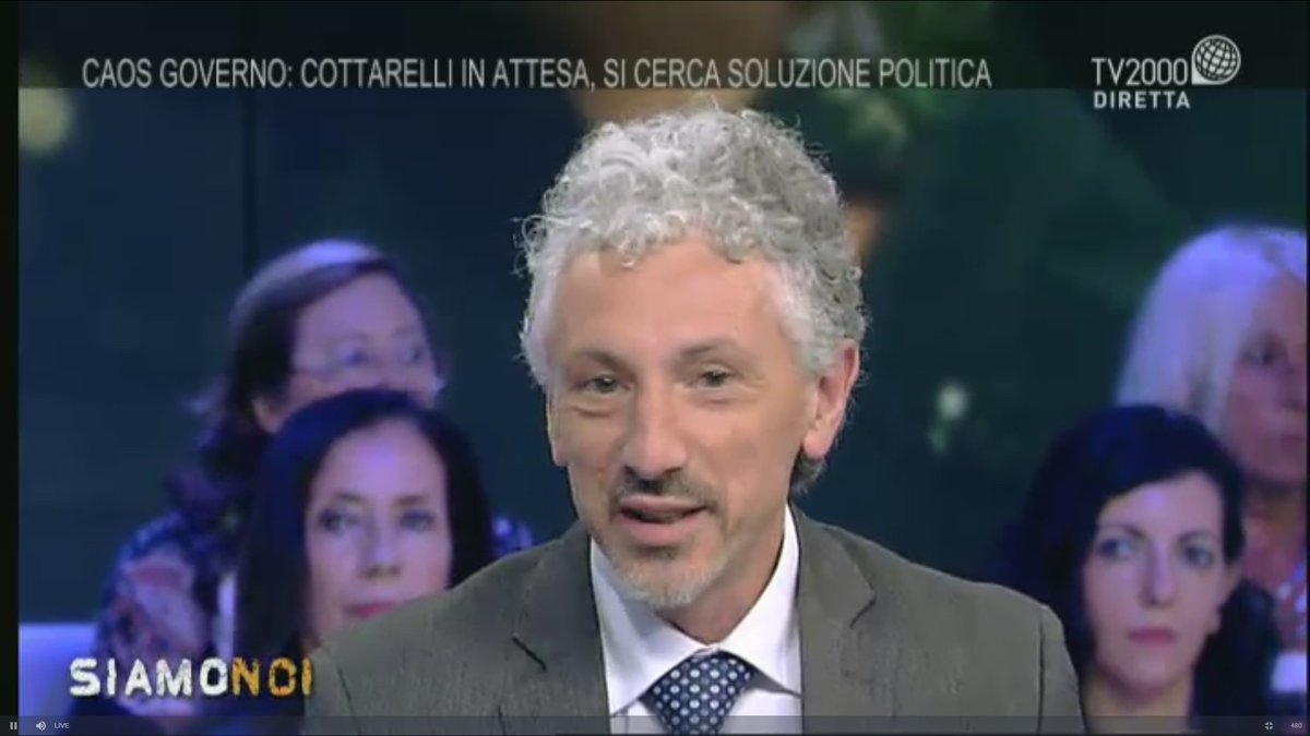 siamonoitv2000's tweet photo. "In #Italia da un punto di vista economico e sociale c'è ancora molto da fare. Oltre al Capo dello Stato, in #italia non resta nulla. Il #Parlamento può avere crisi, ma la tenuta del Presidente della Repubblica è decisiva" @Rob_Rossini5, presidente @Acli_nazionali #siamonoitv2000 https://t.co/3Olesq6JYo