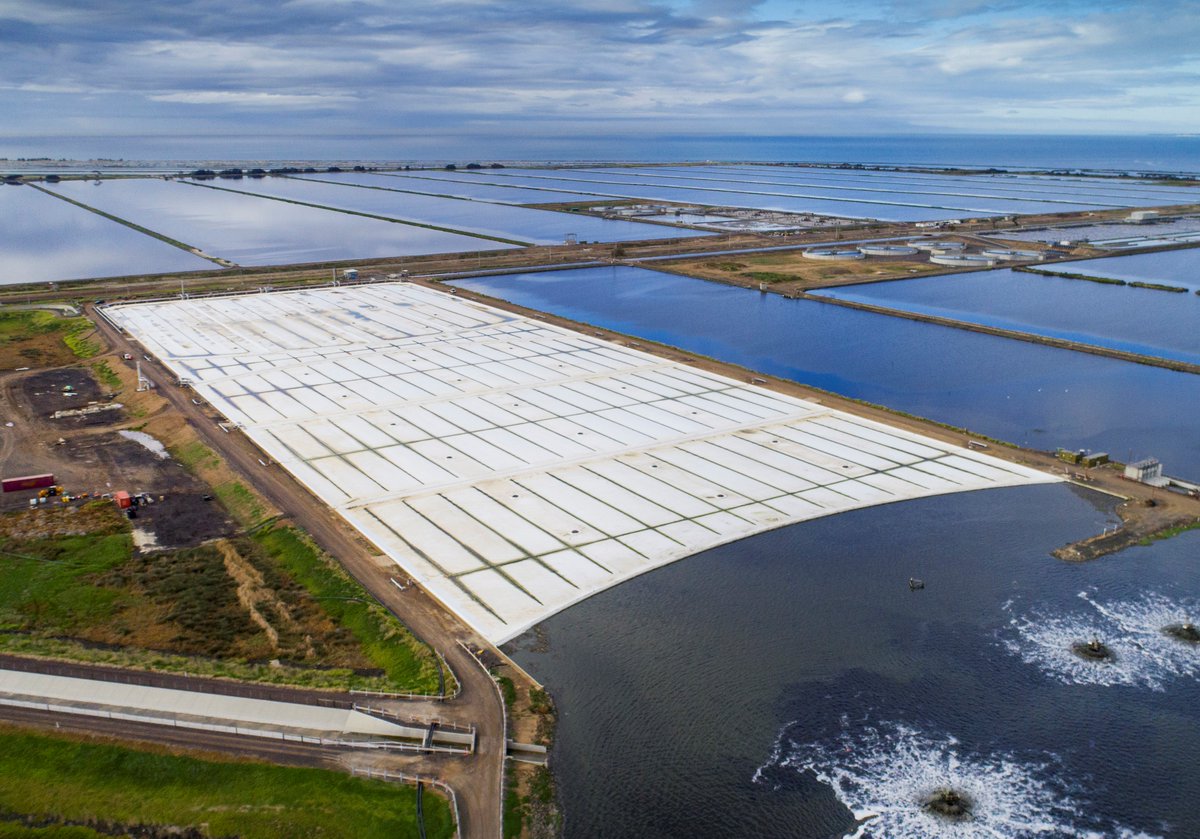 The biogas collection cover at the Melbourne Water Western Treatment Plant, one of the largest in the world, recently achieved one year of successful operation. The cover has proven to be a reliable solution with no reported defects. Learn more: ow.ly/nRPx50hsvIZ