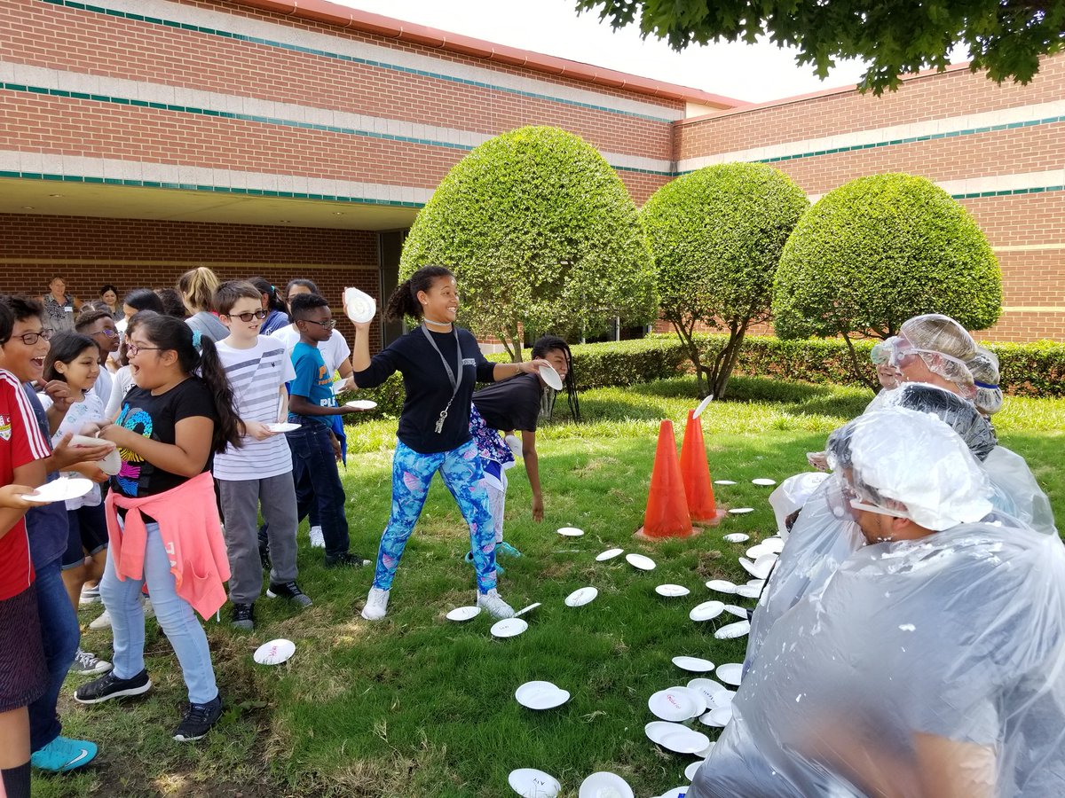 Alison Doyle tweet media