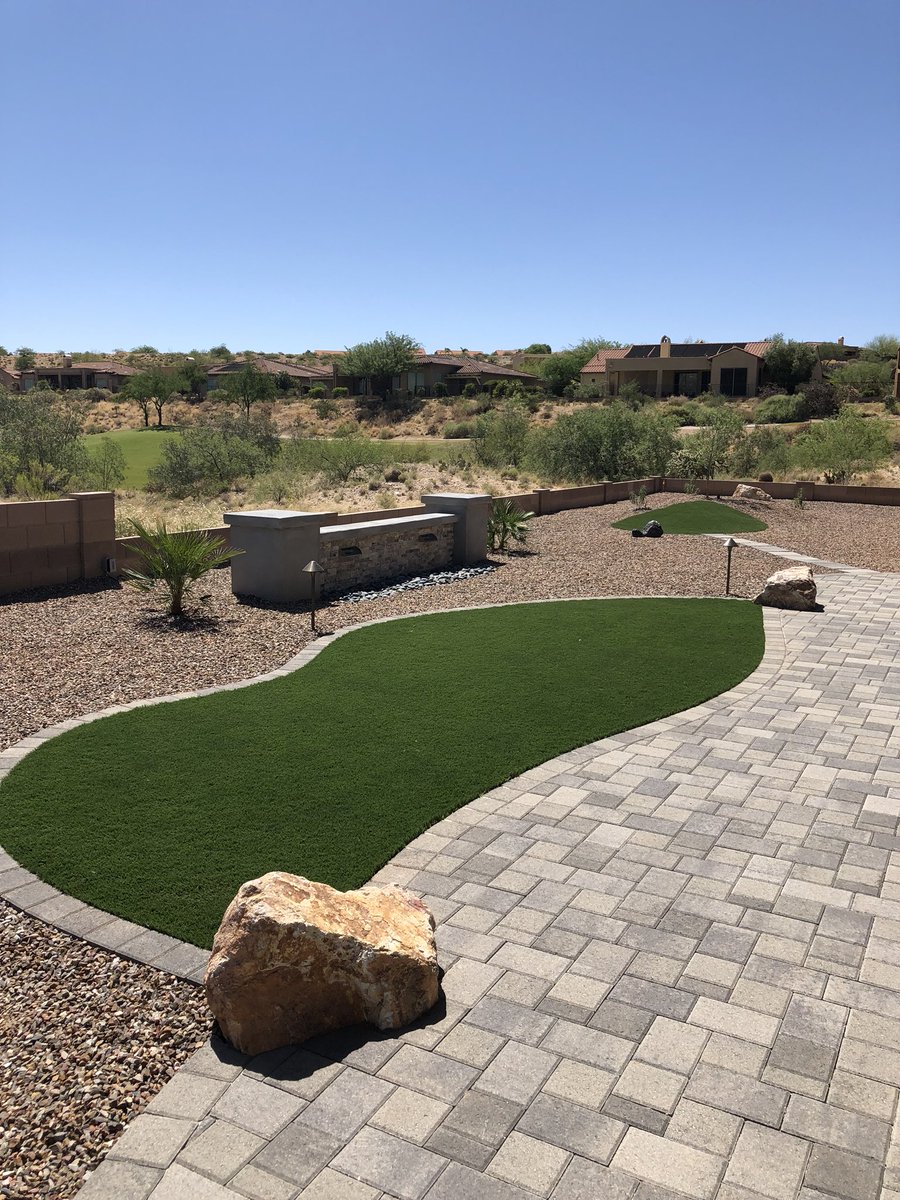 AZProscapes's tweet photo. Nice little project coming together! #belgard #saddlebrooke #preserve @amplightingpro @Belgard @BelgardBackyard @AtlanticWG #outdoorliving https://t.co/vFOZ2n58rg