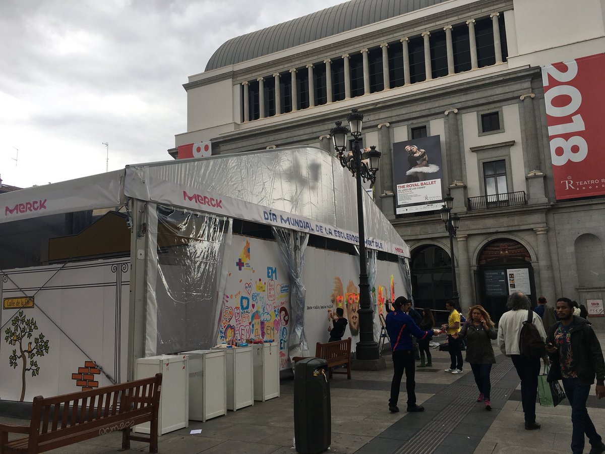 FrancoliPablo's tweet photo. #ConlaEM día mundial de la EM pásate por La plaza de Opera e infórmate y descubre la esclerosis múltiple https://t.co/hCjSYX2SDY