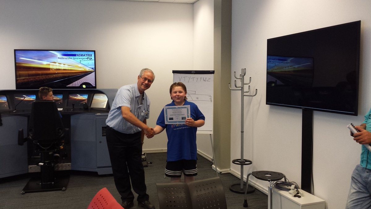 Frank_nl's tweet photo. Machiel is nu officieel top machinist! #swd18 https://t.co/mV2SWUsazf