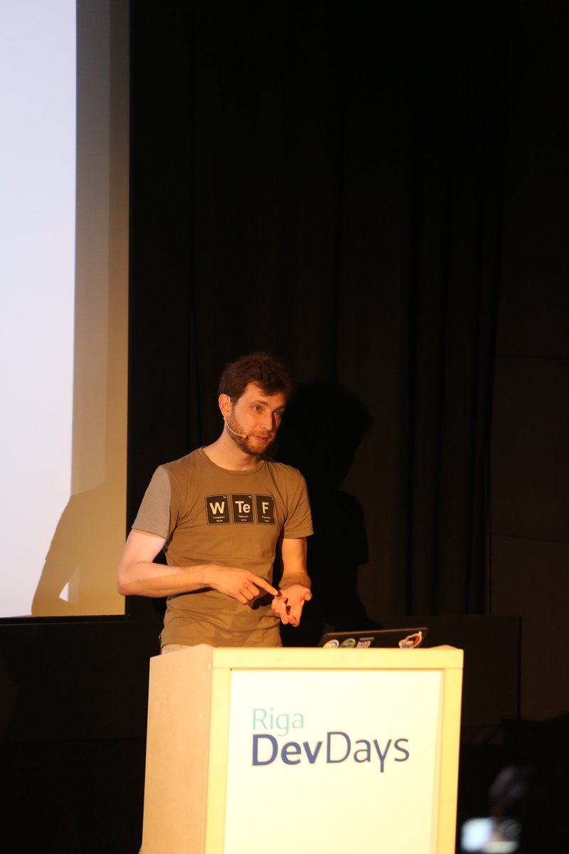 RigaDevDays's tweet photo. Naming things in CS is hard, but @ogrigas tries to give some tips at #RigaDevDays https://t.co/zq3hVqe5NJ