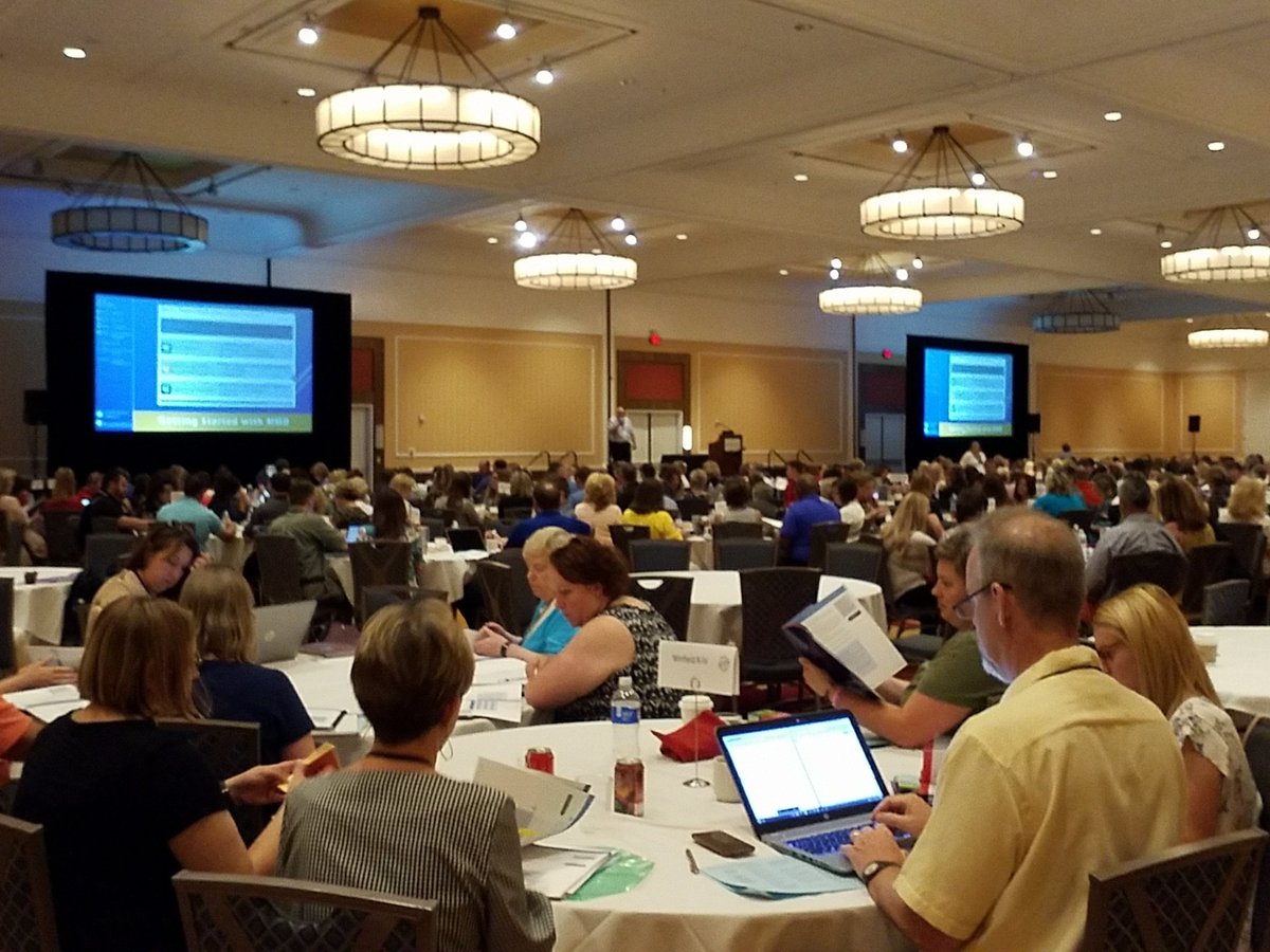 _benf40's tweet photo. Getting off to a great start at #mmd18  with @MoModelDistrict https://t.co/vr4H4OuctZ