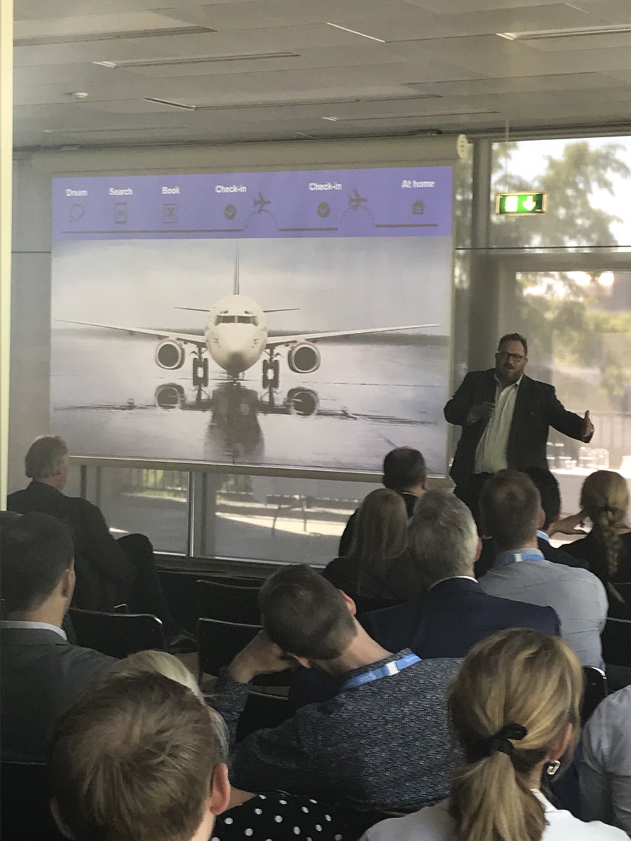 MarinetteNy's tweet photo. @MobergRobert loving his job, having the privilege with The Customer Journey actually being a journey @sas Designing a truly personalized journey for us travelers #sasbf18 #analytics https://t.co/GVBCdiMbLt