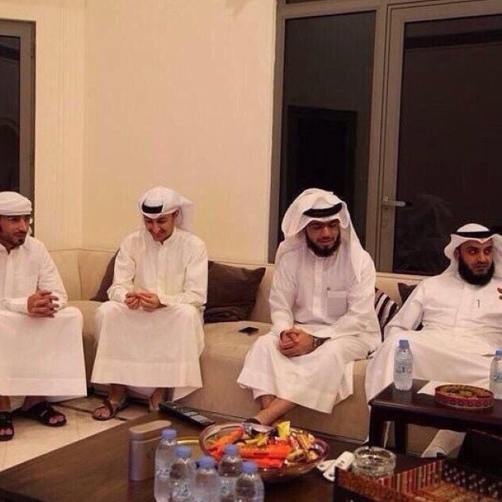 as66556's tweet photo. @FaisalAlBasri شكله مستحي من المبلغ الي مكتوب في الشيك 💸💸💸💸 https://t.co/Uvsr5frDA3