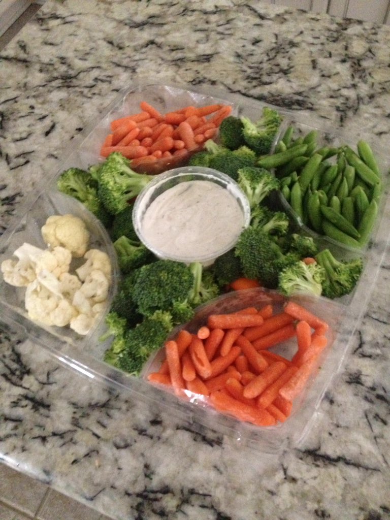 jacksosinski's tweet photo. 20 rts and I'll eat this entire vegetable tray https://t.co/nK4Gh5Acnl