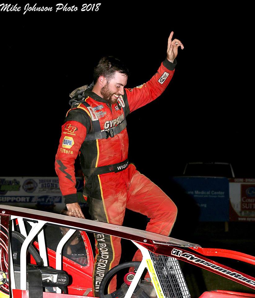 PenskeShocks's tweet photo. Congratulations to #LarryWight and Gypsum Racing on winning the #BigBlockModified race at Breweton Speedway on May 25th. #penskeshocks #racing #racecar #cars #speed #speedway #fast #motorsports #sports #winning https://t.co/fUjMtfUFd8