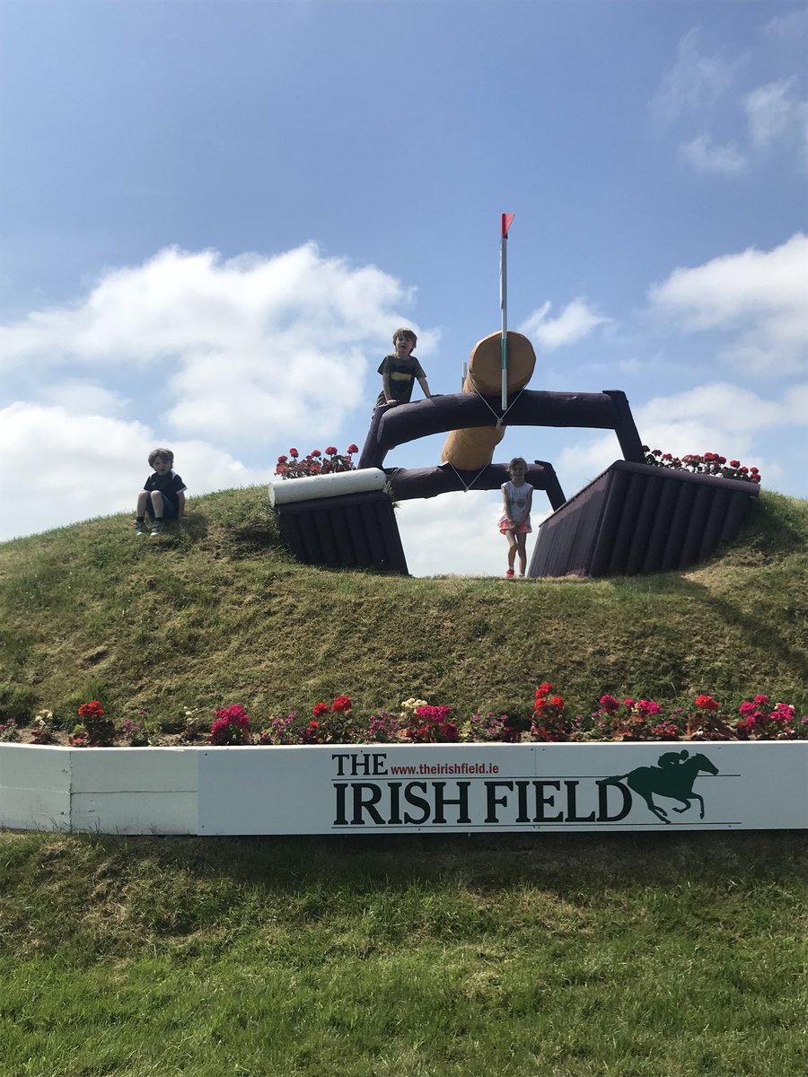 ShiversEventing's tweet photo. Lots of walking, running and jumping at tatts international horse trials in Ireland walking mummy’s course @LanchesterEP #getfitandactive https://t.co/eZsrY4YlkB