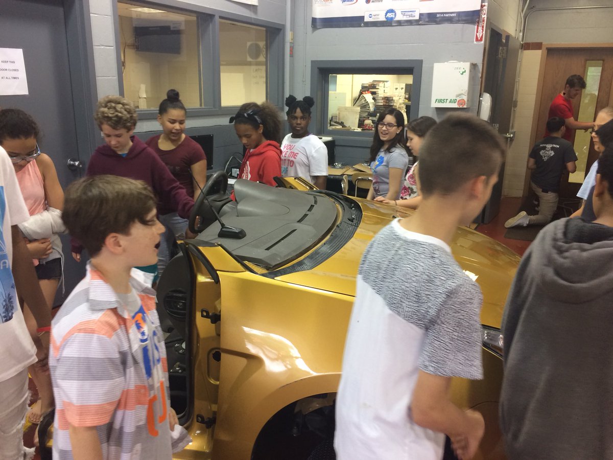 MrsGlase's tweet photo. Thank you #BAVTS for an awesome and eye opening afternoon! We had a great time! #TeamOpportunity #BASDproud @EastHillsMSbasd @BethlehemAreaSD https://t.co/MtdmHRVEXz