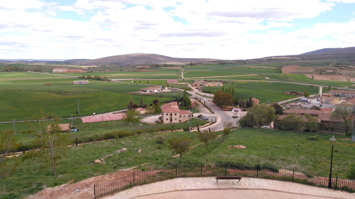 Mañana es el día de Castilla La Mancha, y si eres afortunado en tener el día libre, te invitamos a que vengas a conocer la villa medieval de Atienza.

¡¡Desde nuestro restaurante tienes una estupenda vista de los verdes campos!!

elmiradordeatienza.com/restaurante

Te esperamos.