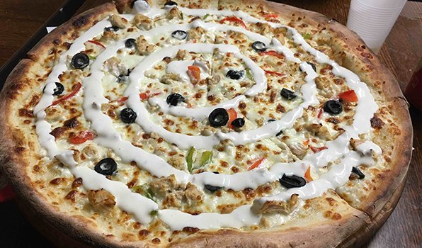 qu_sch's tweet photo. l'heure est venue de trancher...
rt pour pizza base crème fraîche, fav pour pizza base sauce tomate https://t.co/fIi6F3Olye