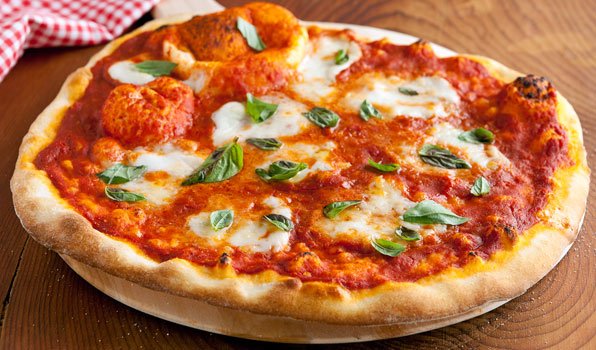 qu_sch's tweet photo. l'heure est venue de trancher...
rt pour pizza base crème fraîche, fav pour pizza base sauce tomate https://t.co/fIi6F3Olye