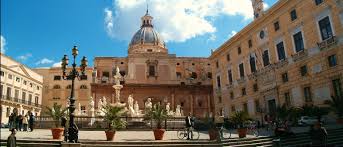 #Palermo a pochi km da #Cefalù, quest’anno è #capitaleitaliana della #cultura, meta turistica d’eccellenza con la sua maestosa cattedrale e i suoi monumenti è una città ricca d’arte e cultura!

 Vieni a scoprirne tutte le curiosità! bit.ly/InCefalùApart_…