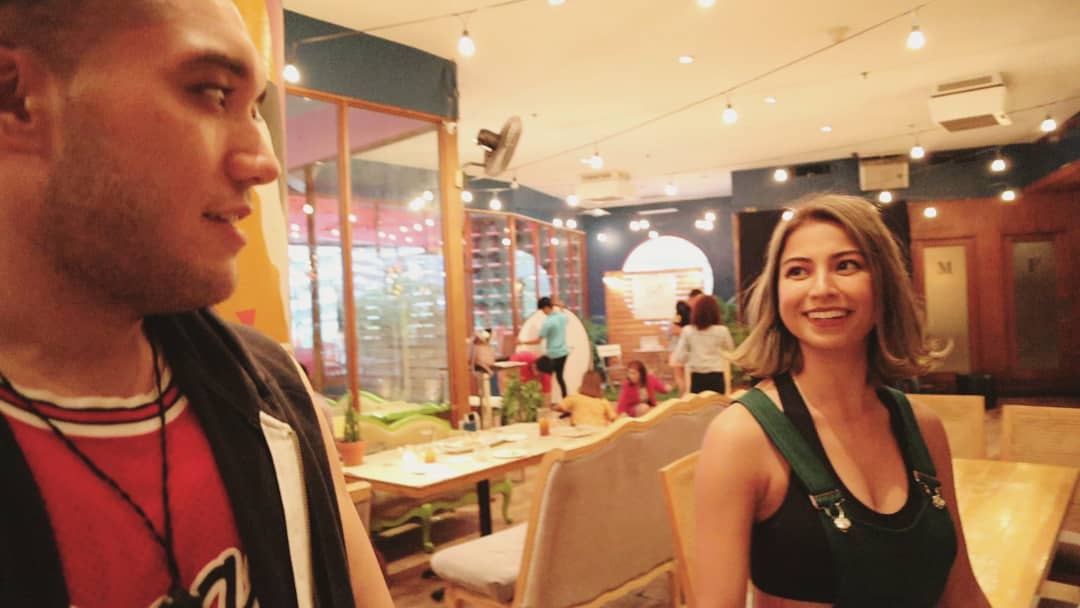 ysofficialmusic's tweet photo. Still buzzing out that I sat at the same table as @glaizaredux 😫😭 Thank you for the invite! Apologies for my sickness 😂😅 #GlaizaDeCastro #Shaiza 😂 https://t.co/OfafaCD3rt
