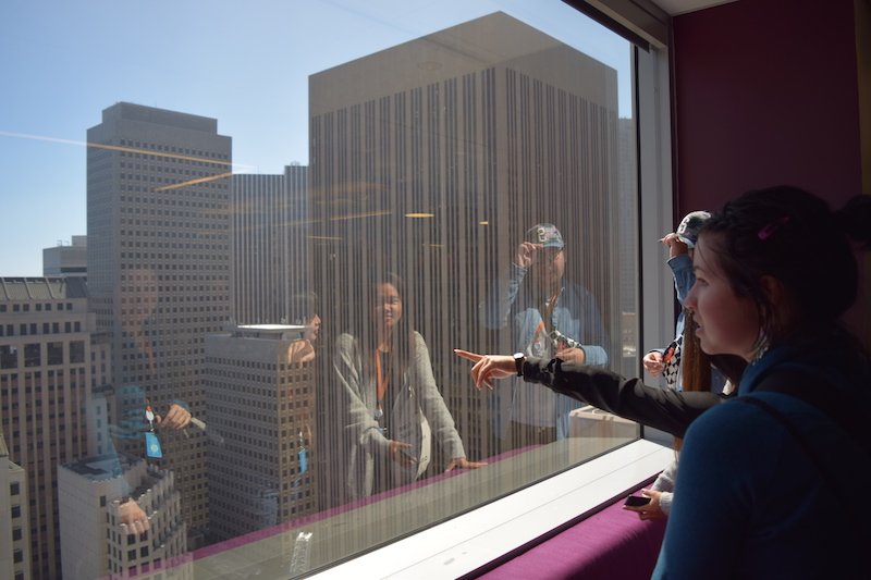 newdoorventures's tweet image. Thanks, @SalesforceOrg for hosting us yesterday! Along with a tour of the iconic building, interns learned about different career paths, tried speed networking and digital storytelling, and got to know Trailhead. Thanks for having us! #volunteeringrocks #salesforceorg