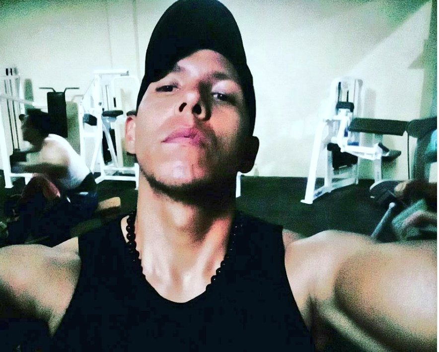nene2680's tweet photo. Con mas edad pero sigo siendo el mismo seré un hombre mayor en forma...  No un viejo que estuvo en forma.... Hay la dejo.... https://t.co/kzYZR2hdWP