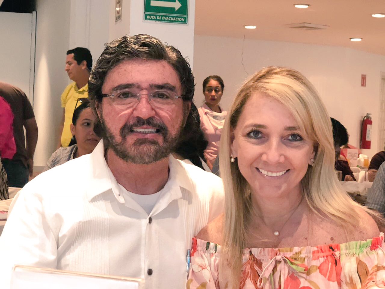 Dr. Armando Alducin on X: "Compartiendo con mi amada esposa Martha Alducin en VNPEM Acapulco https://t.co/oJpEKhZxMc" / X