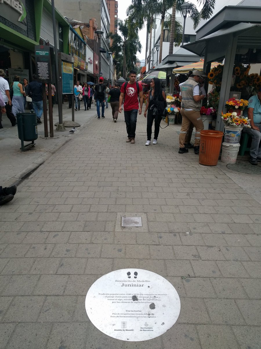 PerezJaramilloA's tweet photo. "Juniniar" cooperación #MedCentro #POTMedellín 2012-2015 con el Instituto del Paisaje Urbano Ecología, Urbanismo y Movilidad | Instituto Municipal del Paisaje Urbano y la Calidad de Vida (IMPUQV) es un organismo autónomo local del Ayuntamiento de Barcelona https://t.co/xYqkUDldSb https://t.co/ButkYfP3kF
