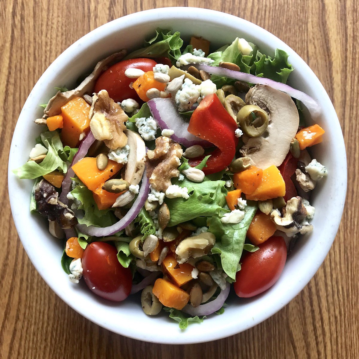 In the mood for a salad? Give this tweet a retweet and you’ll be entered to win a week’s worth of free salad! #IansPizza #WellnessWednesday