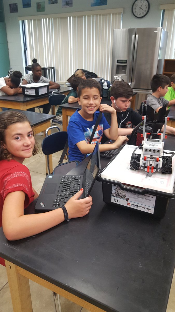 libby_diehl's tweet image. Another successful and REALLY fun day in Robotics with @LEGOEV3 at TechVentures thanks to @laylah!! @IT_SDIRC @IRCSchools #SPARK_IT