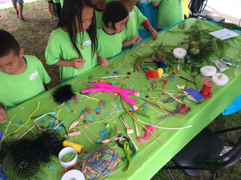 mnmuseum's tweet photo. The M is off-site today, at the @theordway's Flint Hills Family Festival "School Days" making art and having fun with metro students and teachers! #fhff https://t.co/OgPiTfFqAA