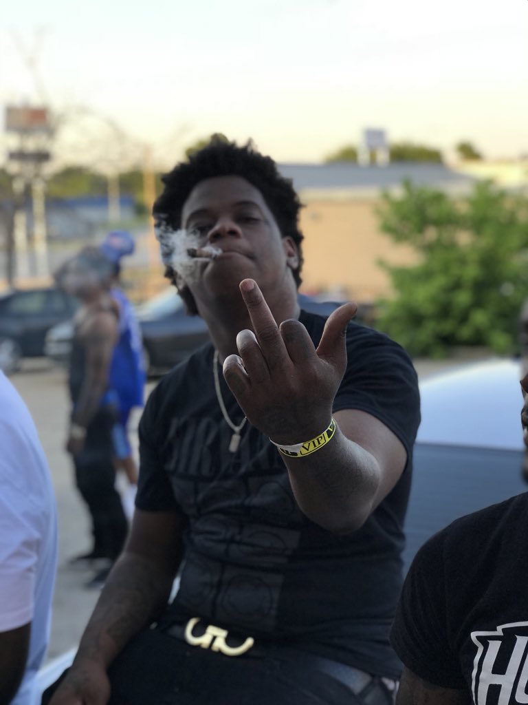 lacedpics's tweet image. #FlyShitOnlyClothing Fashion Show @hollyhoodbaybay Memorial Day BOOM 💣💥 
.
.
.
#LACEDPhotography🔹📷 #TheRailClub #FortWorth #SpudBoom #FashionShow #Texas