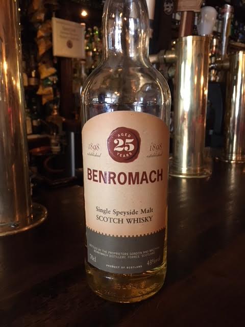 feathers_pub's tweet photo. Whisky Wednesday!!
Benromach 25yr
#benromach #whisky #scotch #singlemalt #scotchwhisky #singlemaltwhisky #whiskylovers #whiskytoronto #singlemalttoronto #bestw https://t.co/l8nZD6WqOC