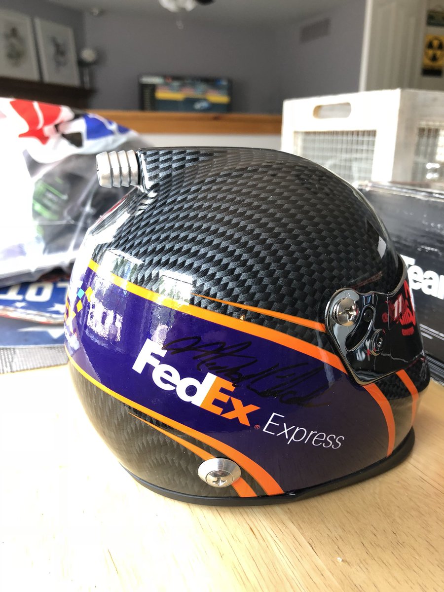JustinMWeigand's tweet photo. Thank you @dennyhamlin and @MikeCWheeler for signing my helmet before the 600 on Sunday. Awesome to finally meet you guys! #GoDenny https://t.co/YVbSVkLbPS
