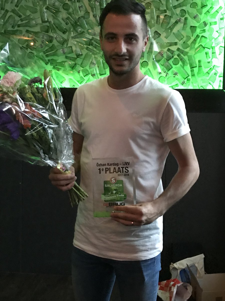 ijvvdenuithoek's tweet photo. Hij heeft hem nu definitief binnen, Özhan Kardag wint de Salverda Topscorers Trofee #27goals https://t.co/hsyNQjKBDY