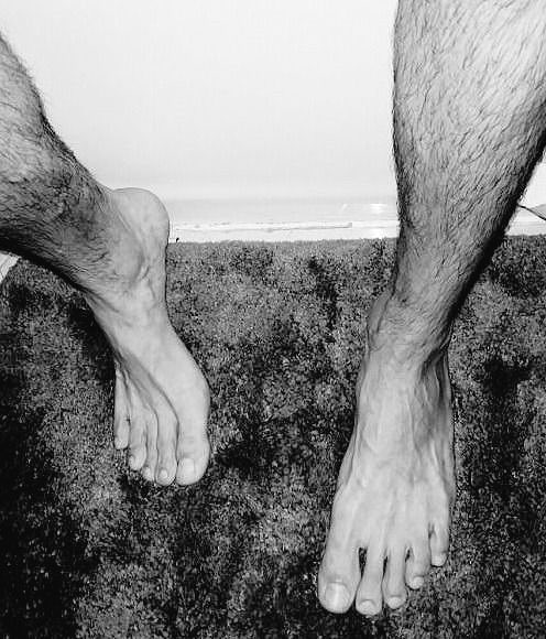 К чему снятся волосатые ноги у себя. Ноги парней.