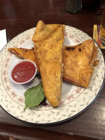 ChipShopPubNYC's tweet photo. Pizza: good. Fried pizza: better. https://t.co/1LyhWsQvZT