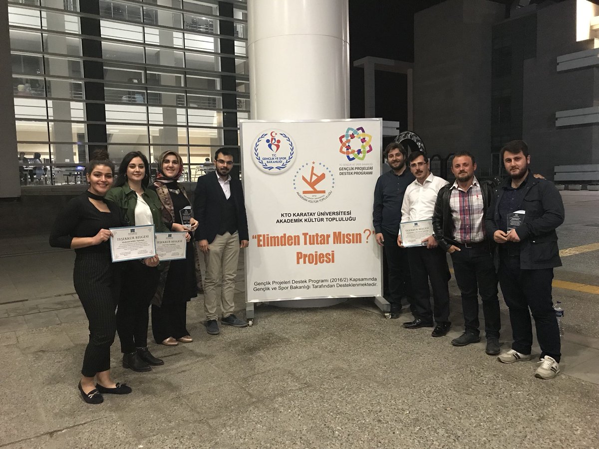 Üniversitemizin sınırlarını aşarak gerçekleştirdiğimiz Elimden Tutar Mısın Projemiz ile  “Yılın Projesi” Ödülünü Aldık. 
Gururla..
<a href="/bayramsade/">Bayram Sade</a> <a href="/selcukozturk_/">Selçuk ÖZTÜRK</a> <a href="/ynsemrylmaz/">Emre Yılmaz</a> @omerakdag34 <a href="/MustafaCOPLAN/">Mustafa COPLAN</a> 

#AkademikKültürTopluluğu 
#ElimdenTutarMısın