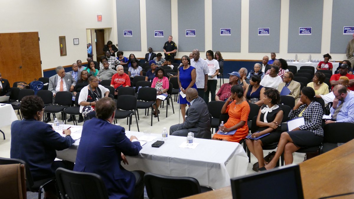 ChairRobbPitts's tweet photo. Public Hearing on Fulton County Services - Thank you to Commissioner Emma Darnell for hosting an excellent and informative event.
#mighty6 https://t.co/eMHSab81Sa