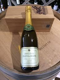 WineCenturyAZ's tweet photo. 2010 @dopffirion #Crémant d'Alsace #PinotGris L'Exception, Fantastic example of Vintage Alsatian Crémant. Medium yellow in the glass, soft elegant bubbles, dry but with a hint of fruit sweetness, stone fruits, sweet citrus and a lingering finish. https://t.co/74brqFWGeU https://t.co/cXW3jBjfcE