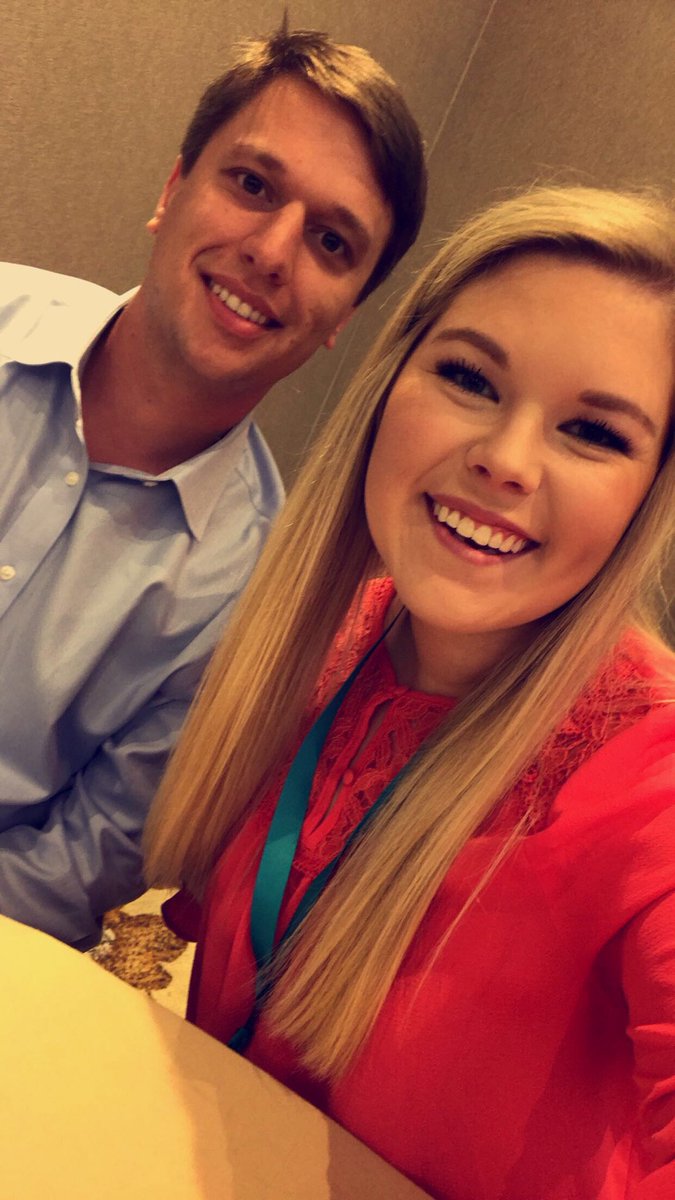 bl0ndeSensation's tweet photo. Day 1 of #GACE50
This is our “is lunch ready yet” face
🌴🌴 #GACE2018 #BronzePartners @CLServicesInc https://t.co/WMo21fadzE