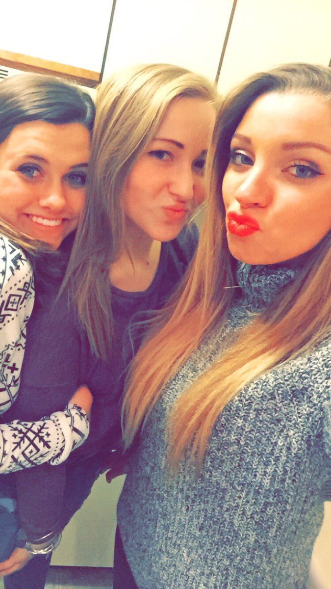 Cassidydancer's tweet photo. Happy birthday Jos! I hope you have the best birthday ever! I cannot wait to be teaching at the same school as you next year ❤️🍎 Love ya sis!!! https://t.co/O0I4VYHy5e