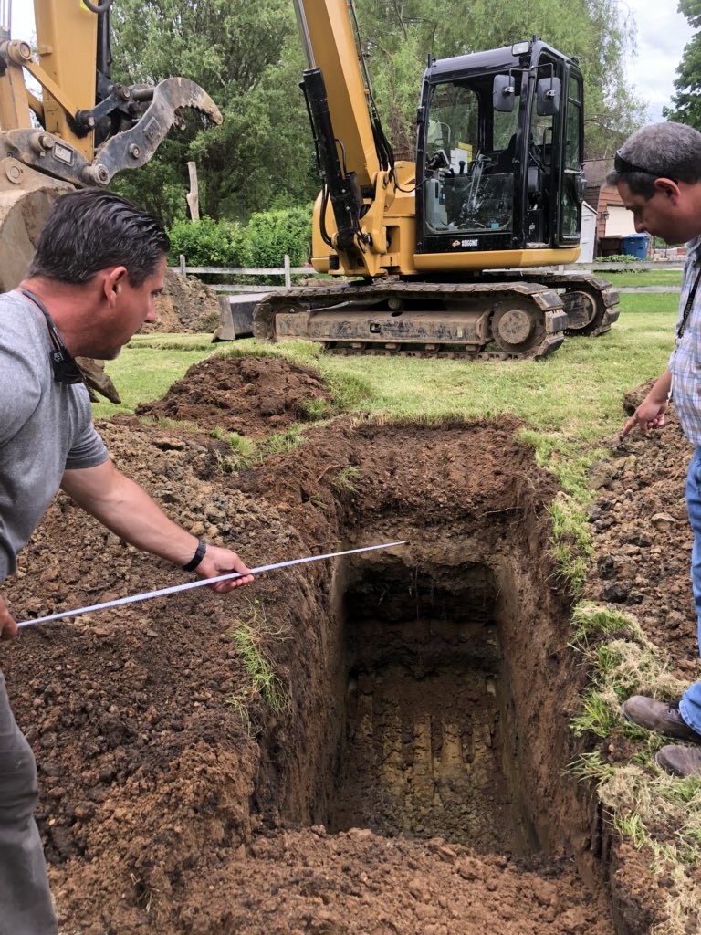 DigItExcavating's tweet photo. ✅Checking soils under a failing mound system with the local health dept.🔎 #cat308 #digginit #digitexcavating #soilsample #septicsystem @PumpThatSeptic https://t.co/8cy8u7jnJI