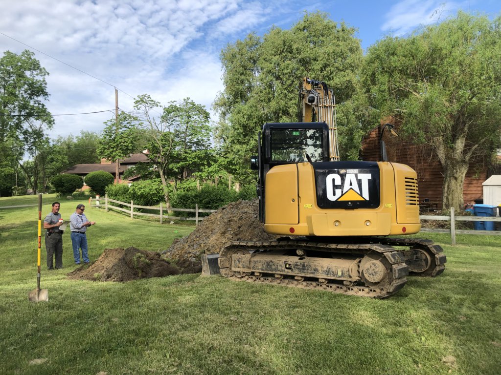 DigItExcavating's tweet photo. ✅Checking soils under a failing mound system with the local health dept.🔎 #cat308 #digginit #digitexcavating #soilsample #septicsystem @PumpThatSeptic https://t.co/8cy8u7jnJI