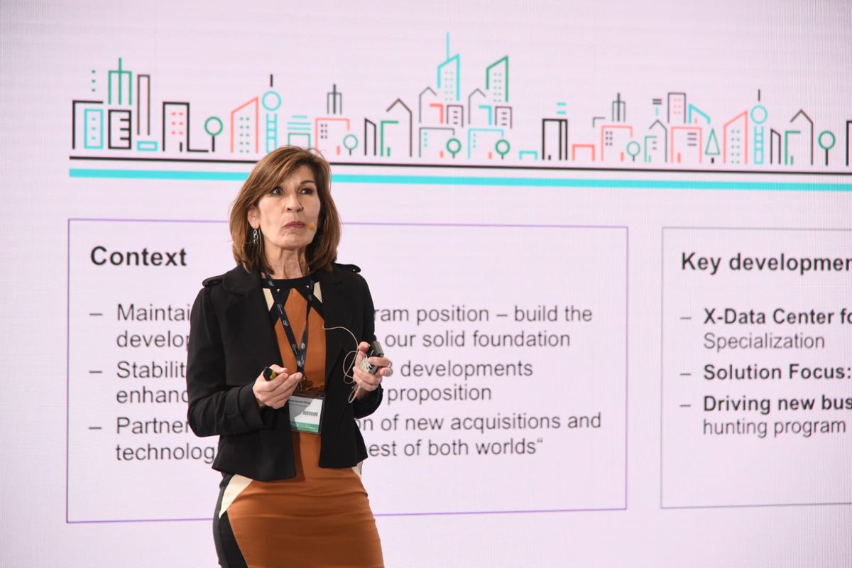 SusanaRojo's tweet photo. Hortensia García, responsable del negocio con Services Providers de HPE España y Portugal, nos cuenta las novedades del programa de canal de HPE: Partner Ready Program. Programa basado en el conocimiento y en la rentabilidad. @HPE_ES #HPEReimagine @hortensiag15 https://t.co/OvlXnM7UdY