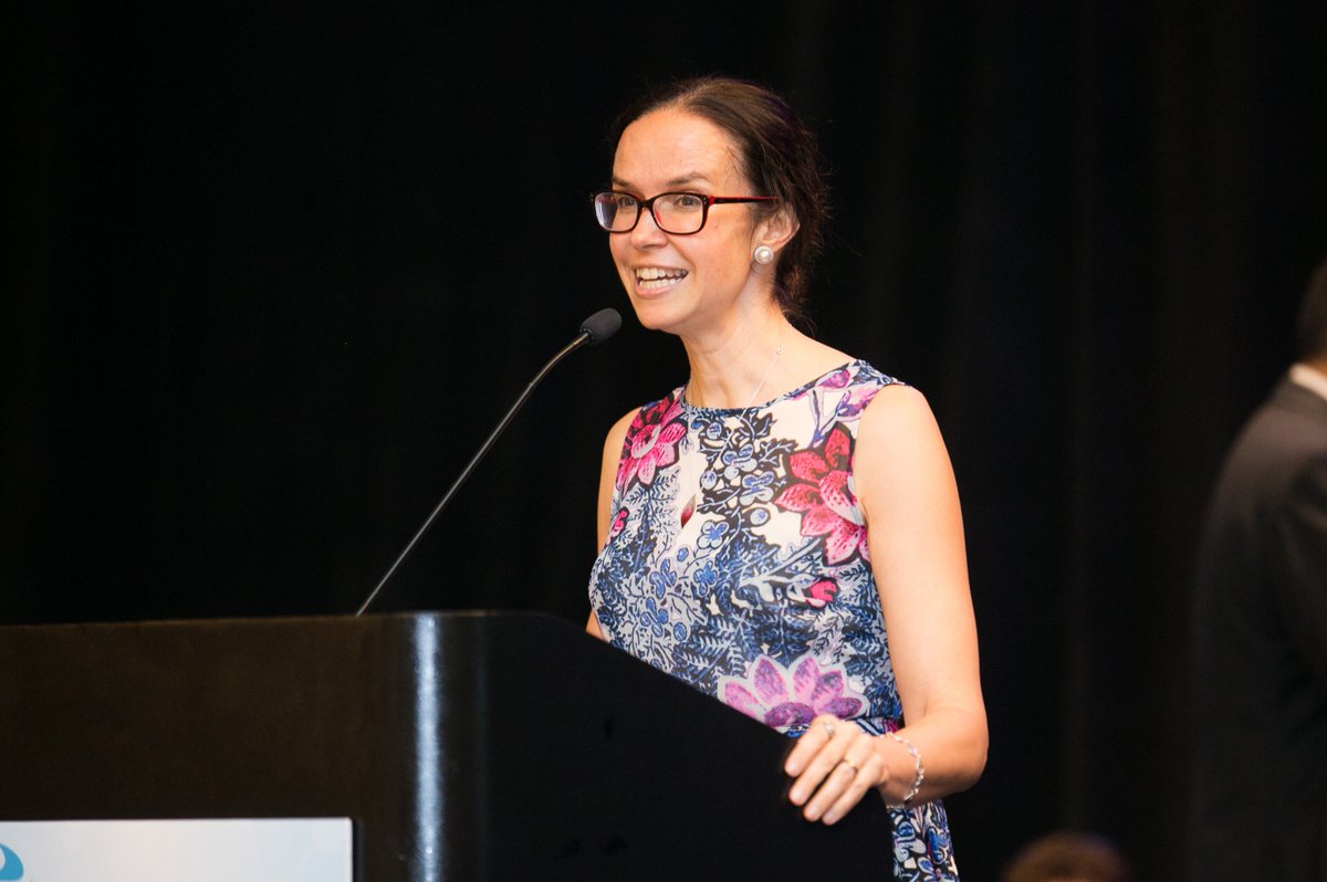CodeOnTech's tweet image. #NetworkCoding and #RLNC had a great showing at #IEEEICC18 and our very own @MurielMedard was presented with the IEEE Edwin Armstrong Award. Congratulations on a very well deserved accolade Muriel!