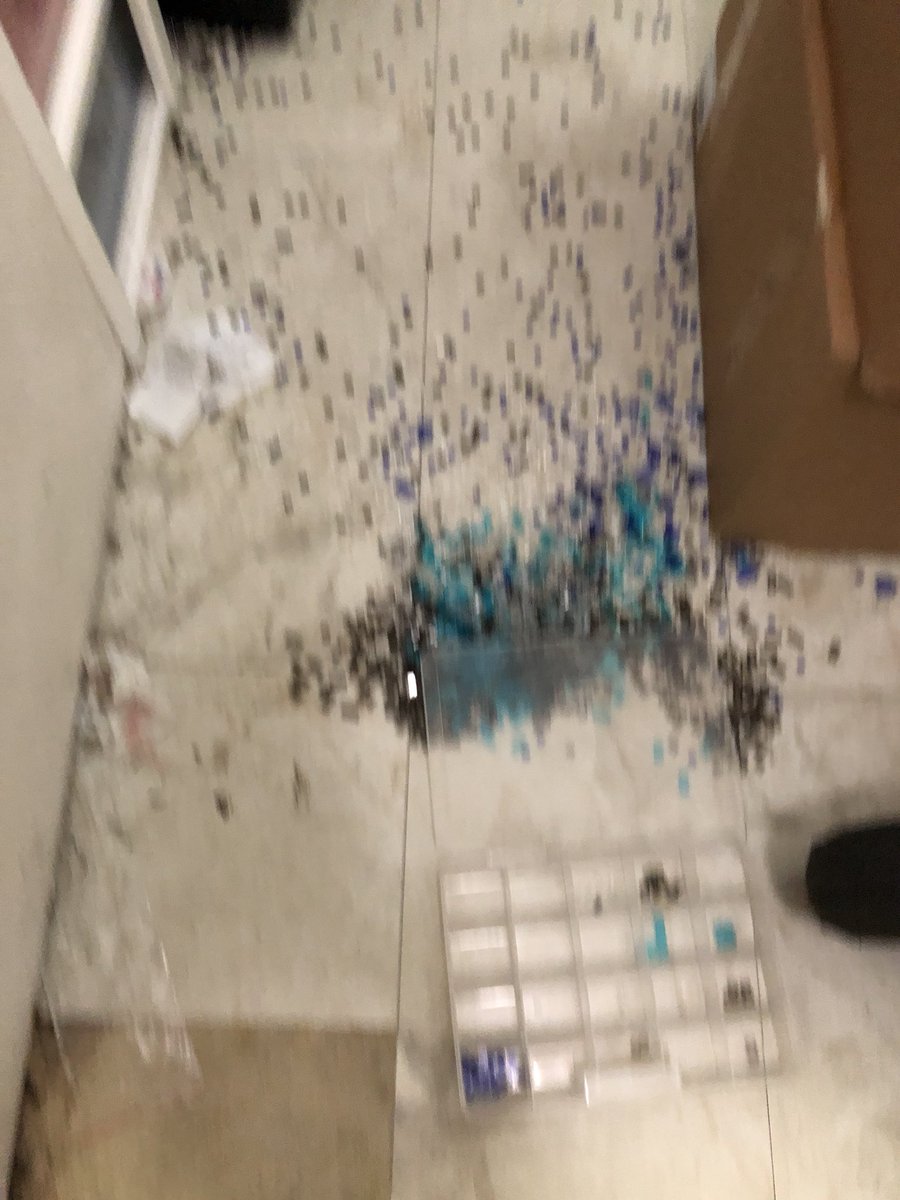 assemblinghope's tweet photo. #HOPECASTLE what NOT to spill as I prepared to go to bed last night. Running behind today. https://t.co/BFDZYgn1Sv