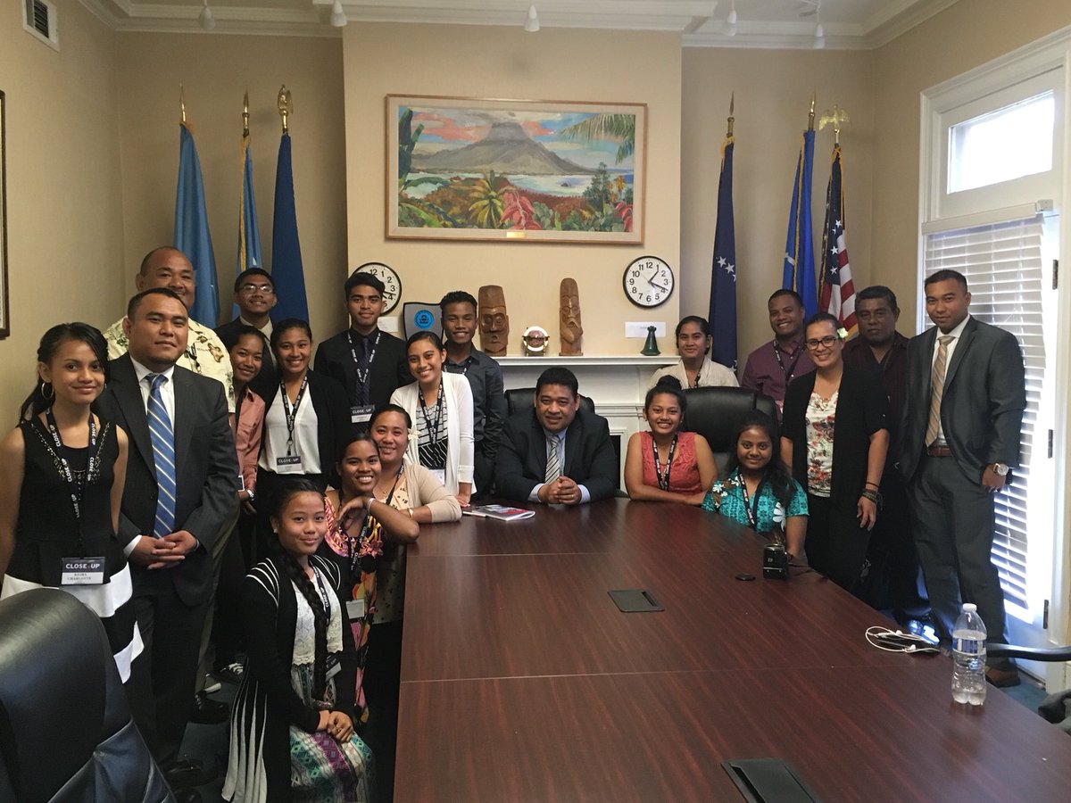 CUDennellR's tweet photo. Looking back on last week’s @CloseUp_DC Federated States of Micronesia student-teacher visit to the FSM Embassy: Embassy & World Bank staff spoke with students about climate change, education, and the Compact of Free Association. #closeupdoi https://t.co/oSDKACOZ4C